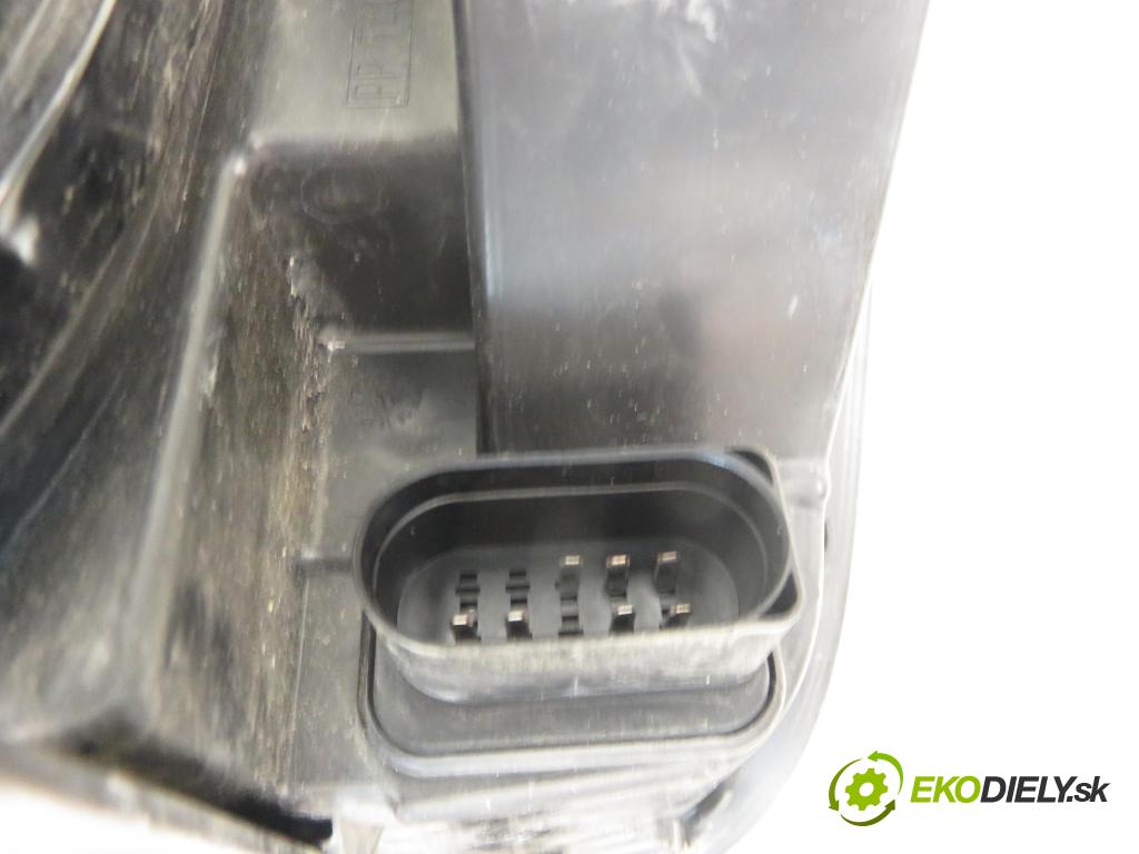 FORD FOCUS C-MAX (DM2) MINIVAN 2005 74,00 1.6 - HWDA 1596,00 Svetlo PP 3M5113005AH