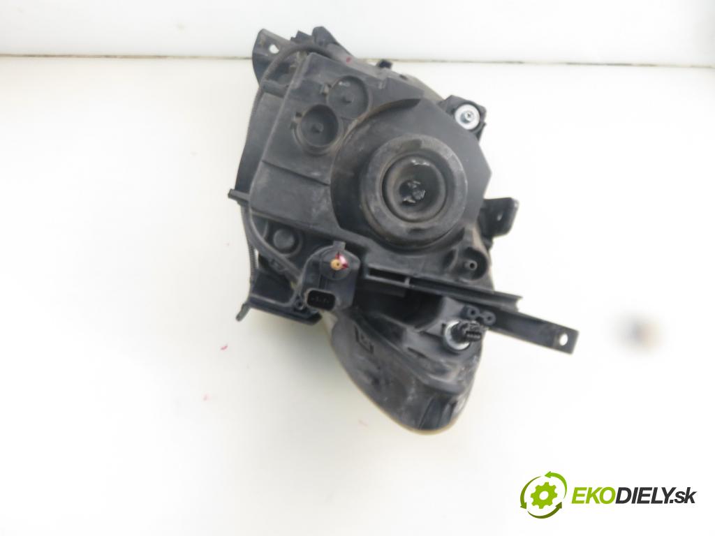 HONDA FR-V (BE) MINIVAN 2006 103,00 2.2 i CTDi 140 - N22A1 2204,00 Svetlo PP