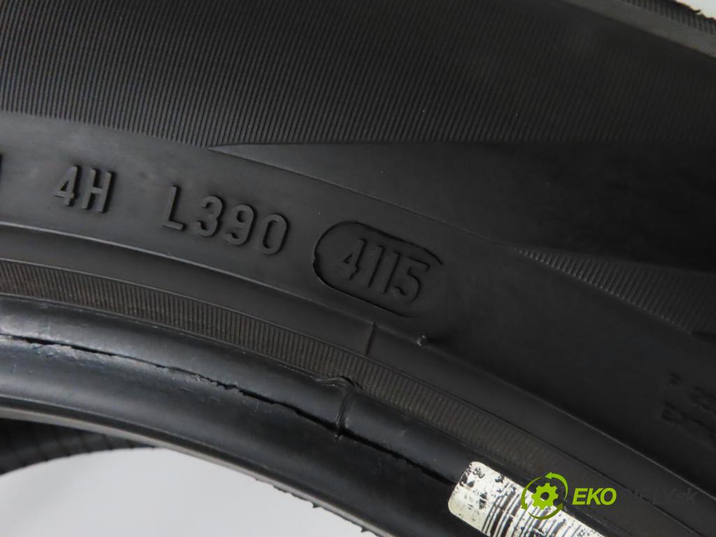 2015    PNEUMATIKY: / PNEUMATIKY: ZIMA