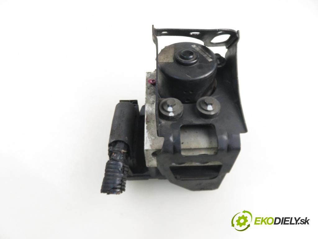 SEAT ALHAMBRA (7V8, 7V9) MINIVAN 2001 85,00 1.9 TDI PD 115 - AUY 1896,00 Pumpa ABS 7M3907379B ; 10094703093 ; 7M3614111 (Pumpa ABS)