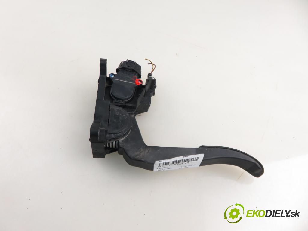 MERCEDES-BENZ VITO / MIXTO Skrzynia (W639) FURGON 2004 110,00 115 CDI 150 - OM 646.982 2148,00 Potenciometer plynu 0281002563 ; A6393000704 (Potenciometer plynového pedálu)