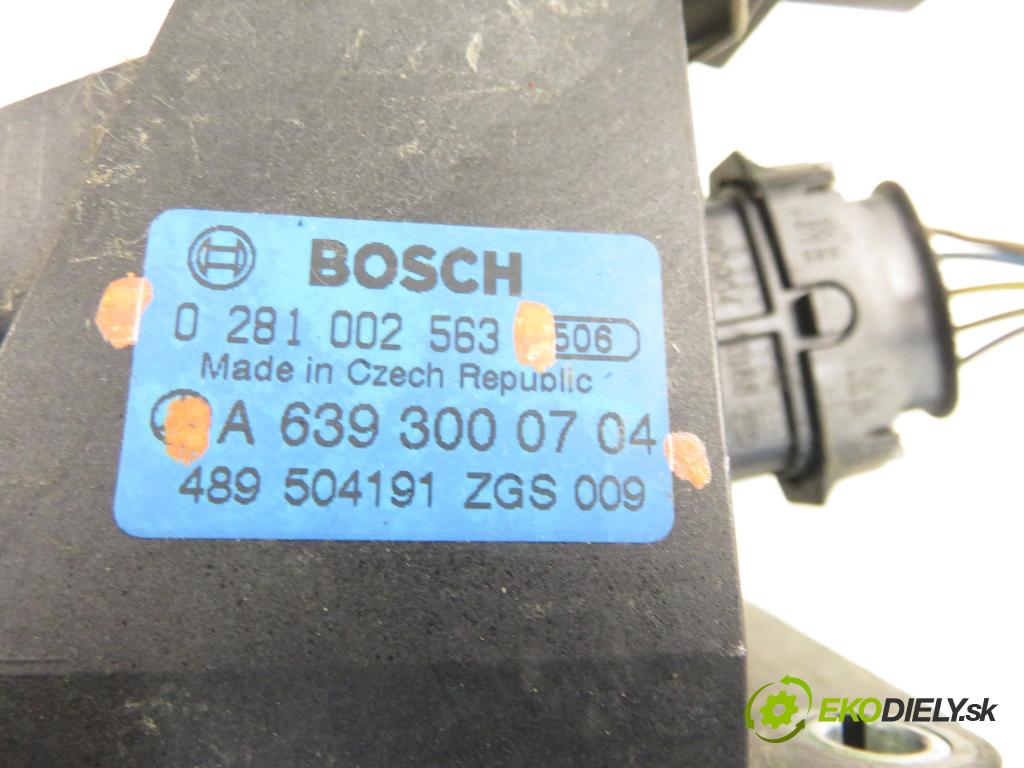 MERCEDES-BENZ VITO / MIXTO Skrzynia (W639) FURGON 2004 110,00 115 CDI 150 - OM 646.982 2148,00 Potenciometer plynu 0281002563 ; A6393000704 (Potenciometer plynového pedálu)