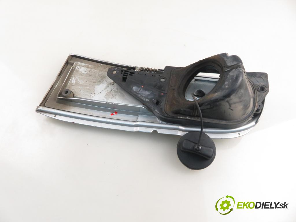 MERCEDES-BENZ VITO / MIXTO Skrzynia (W639) FURGON 2004 110,00 115 CDI 150 - OM 646.982 2148,00 Dvierka nádrže paliva A6397540034 (Kľučka dverí ostatné)