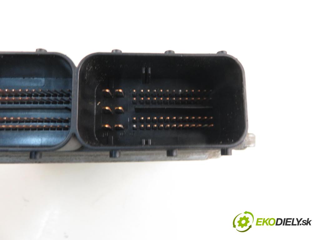 MERCEDES-BENZ VITO / MIXTO Skrzynia (W639) FURGON 2004 110,00 115 CDI 150 - OM 646.982 2148,00 Riadiaca jednotka Motor A6461532491 ; 0281012105