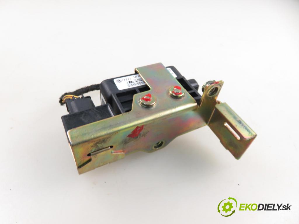 SEAT ALHAMBRA (7V8, 7V9) MINIVAN 2001 85,00 1.9 TDI PD 115 - AUY 1896,00 snímač ESP 7M3907637