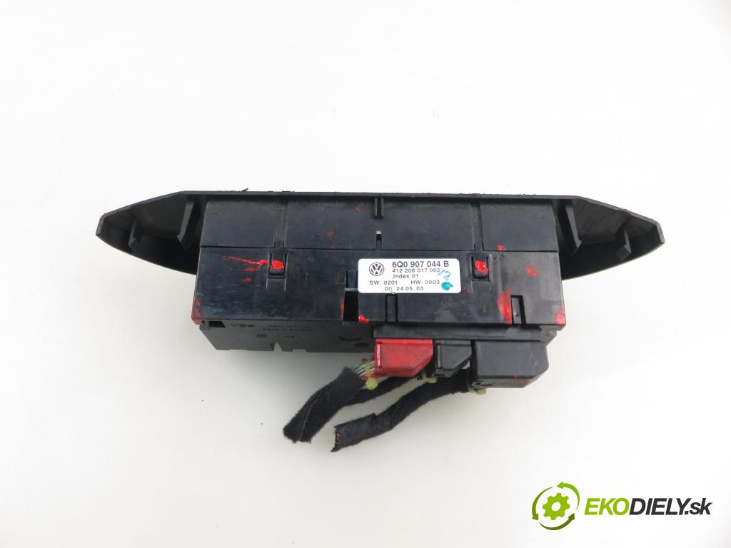 VW POLO (9N_) HB 2003 40,00 1.2 - BMD 1198,00 Panel kúrenia KLIMATRONIK 6Q0907044B