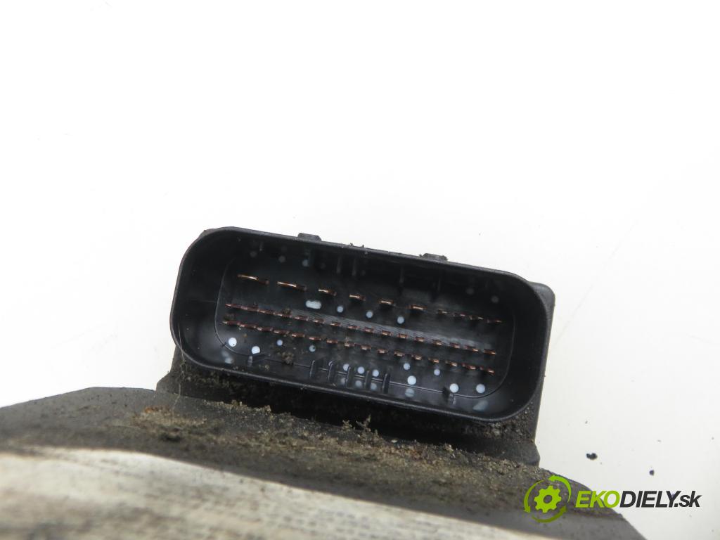 TOYOTA AVENSIS sedan (_T25_) SEDAN 2003 85,00 2.0 D-CAT 116- 1CD-FTV 1995,00 Pumpa ABS 0265950101 ; 8954105070 ; 0265225228 (Pumpa ABS)