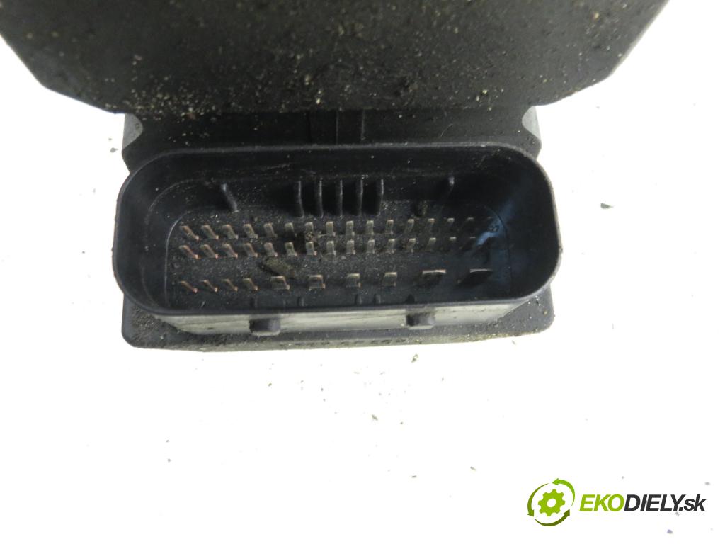 MERCEDES-BENZ VITO / MIXTO Skrzynia (W639) FURGON 2004 110,00 115 CDI 150 - OM 646.982 2148,00 Pumpa ABS 0265950159 ; A0014460989 (Pumpa ABS)