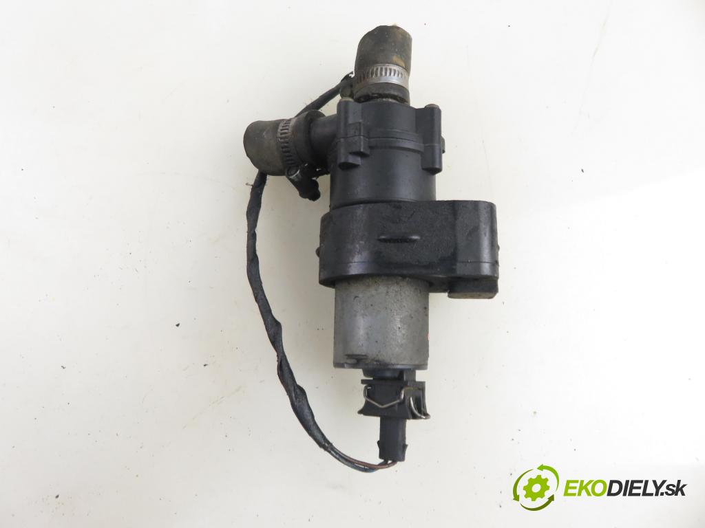 MERCEDES-BENZ VITO / MIXTO Skrzynia (W639) FURGON 2004 110,00 115 CDI 150 - OM 646.982 2148,00 pumpa vody elektrická 0392020044