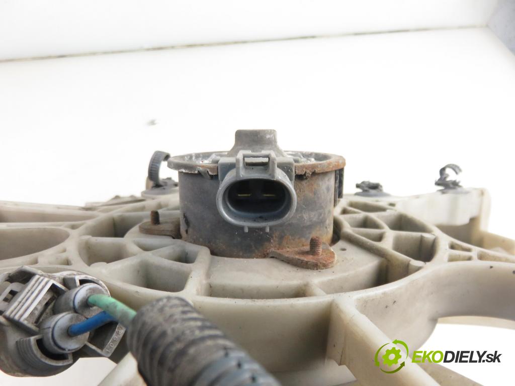 TOYOTA YARIS (_P9_) HB 2005 51,00 1.0 VVT-i (KSP90_) - 1KR-FE 998,00 ventilátor chladič PODNEBÍ / VODA 1636323010 ; 2635005251