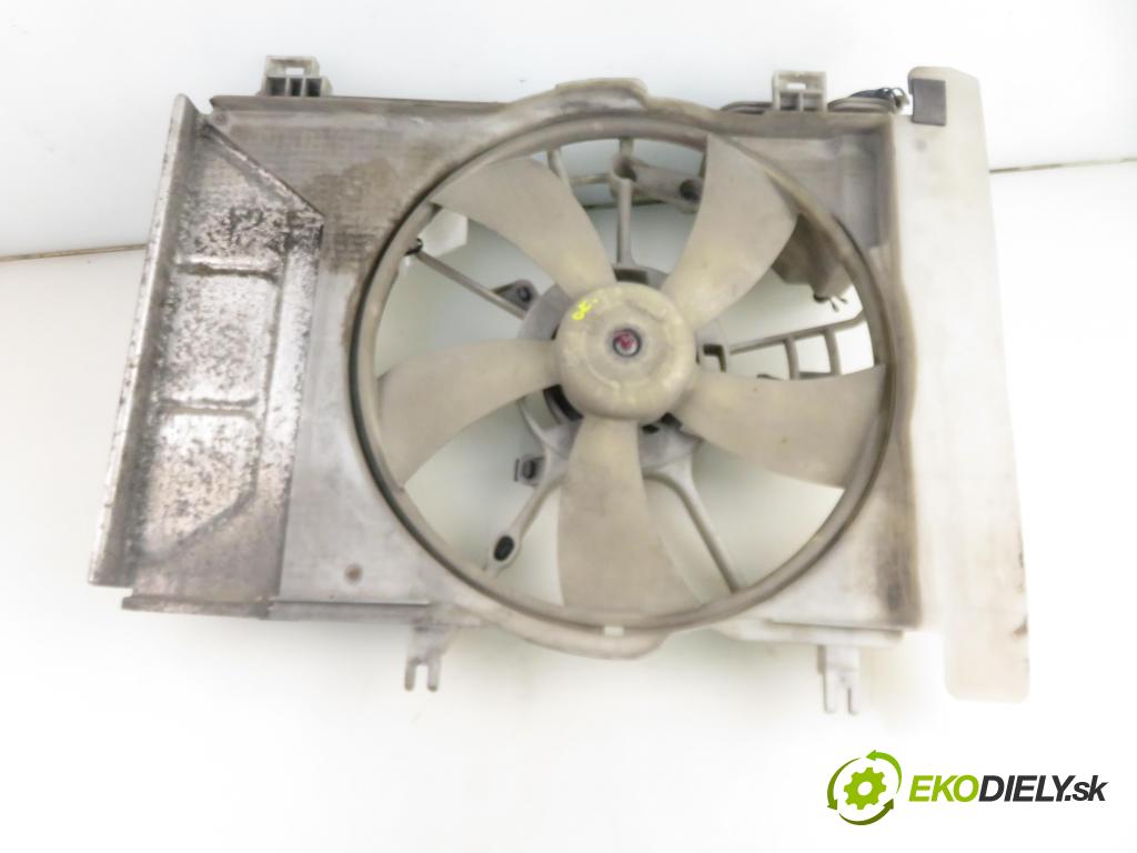 TOYOTA YARIS (_P9_) HB 2005 51,00 1.0 VVT-i (KSP90_) - 1KR-FE 998,00 ventilátor chladič PODNEBÍ / VODA 1636323010 ; 2635005251