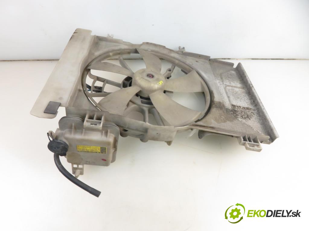 TOYOTA YARIS (_P9_) HB 2005 51,00 1.0 VVT-i (KSP90_) - 1KR-FE 998,00 ventilátor chladič PODNEBÍ / VODA 1636323010 ; 2635005251