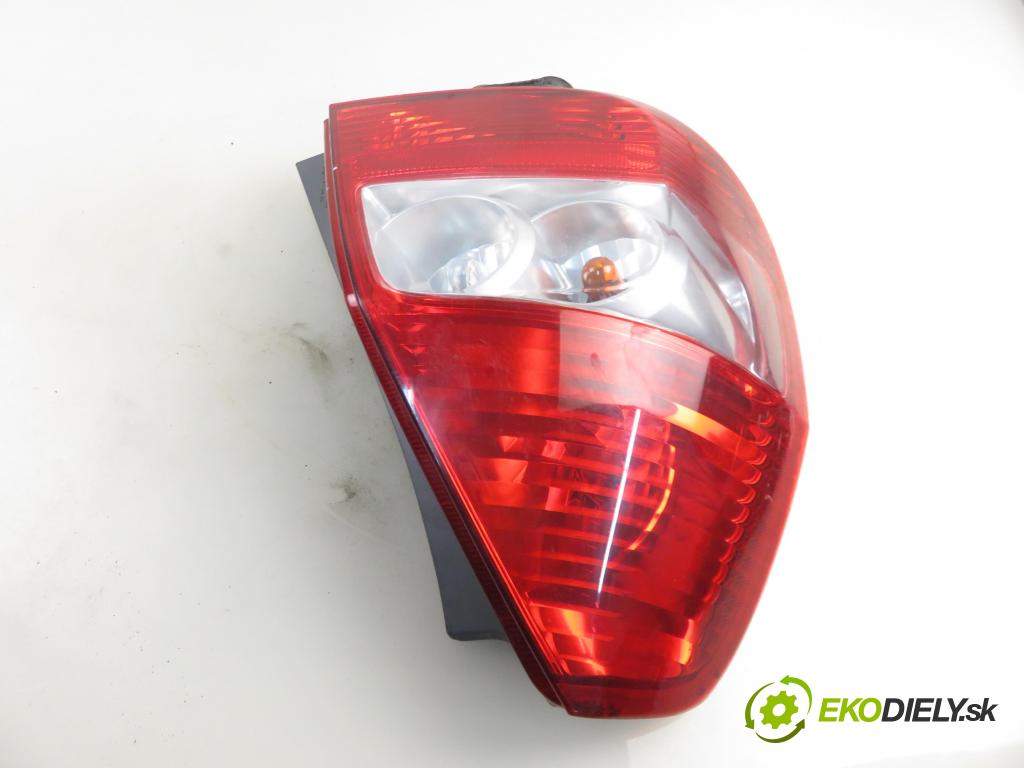 HONDA JAZZ II (GD_, GE3, GE2) HB 2005 57,00 1.2 i-DSI (GD5, GE2) - L12A1 1243,00 světlo levé zadní