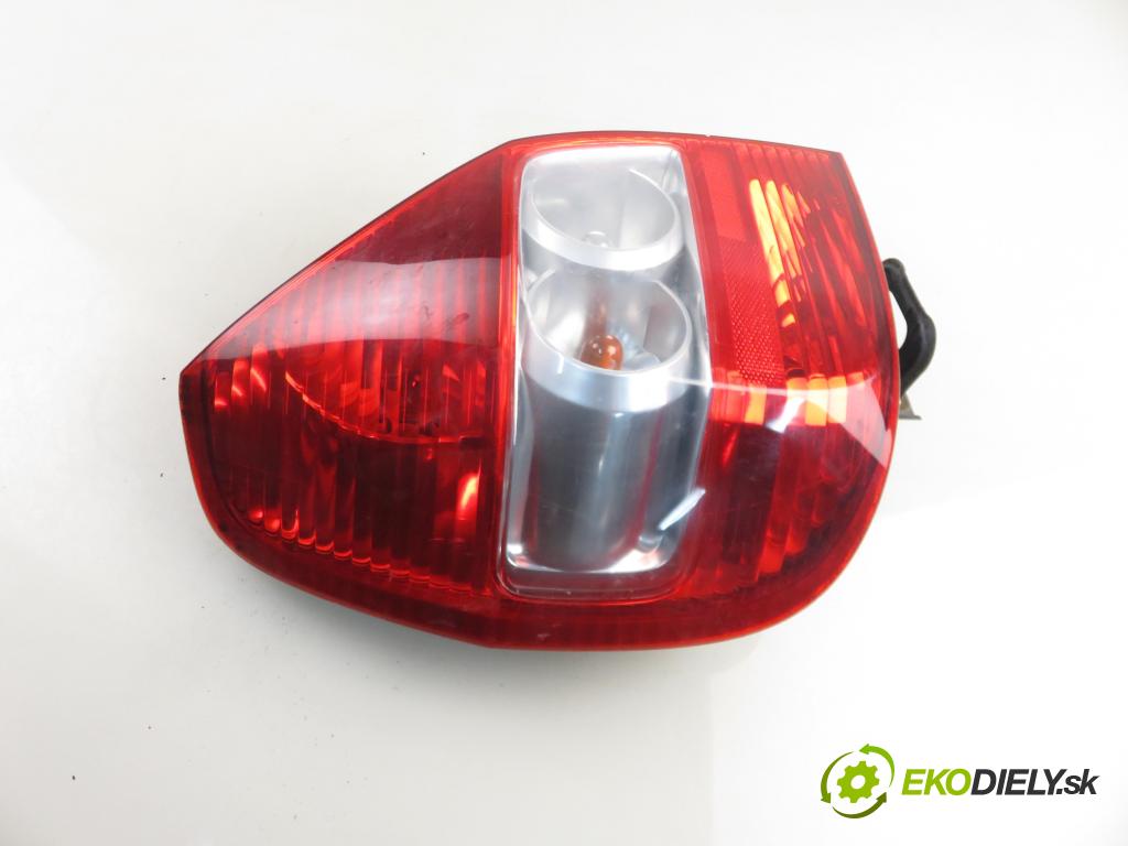 HONDA JAZZ II (GD_, GE3, GE2) HB 2005 57,00 1.2 i-DSI (GD5, GE2) - L12A1 1243,00 světlo levé zadní
