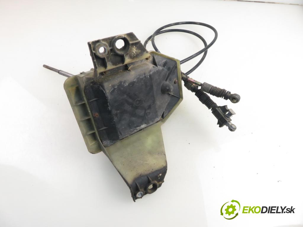 FIAT PUNTO (188_) HB 2000 44,00 1.2 60 - 188 A4.000 1242,00 ZVEDÁK: 553471830