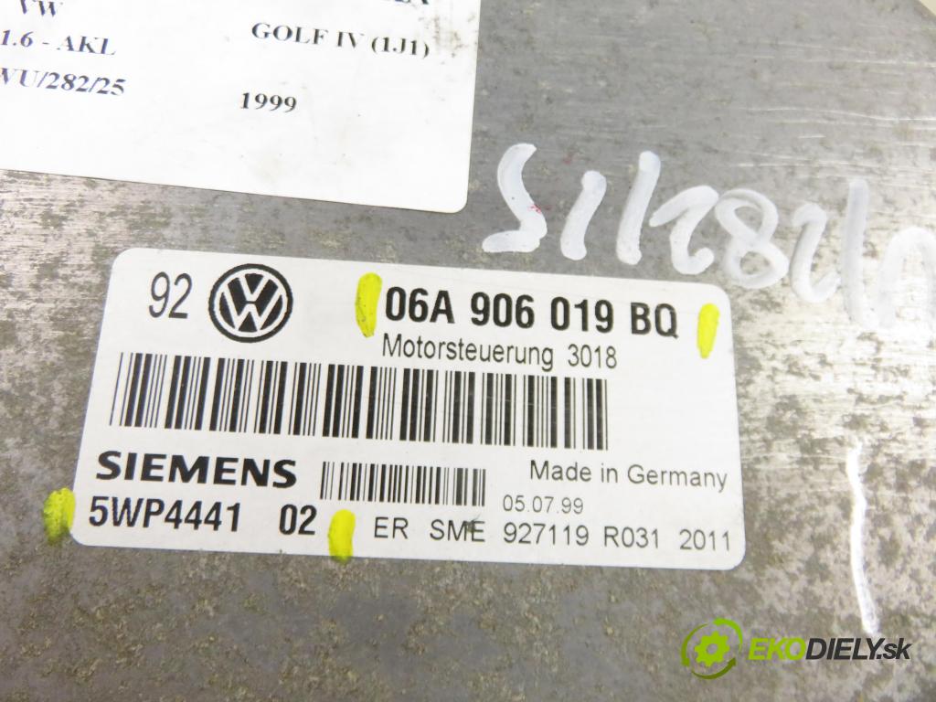 VW GOLF IV (1J1) HB 1999 74,00 1.6 - AKL 1595,00 řídící jednotka motora 06A906019BQ ; 5WP4441 ; 5WP444102