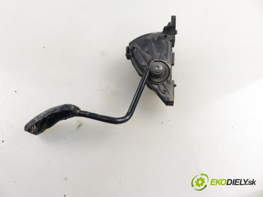 OPEL VIVARO A Autobus (X83) BUS 2003 60,00 1.9 DCI 80 - F9Q 762 1870,00 potenciometr plynového pedálu 7700313060 (Pedály)