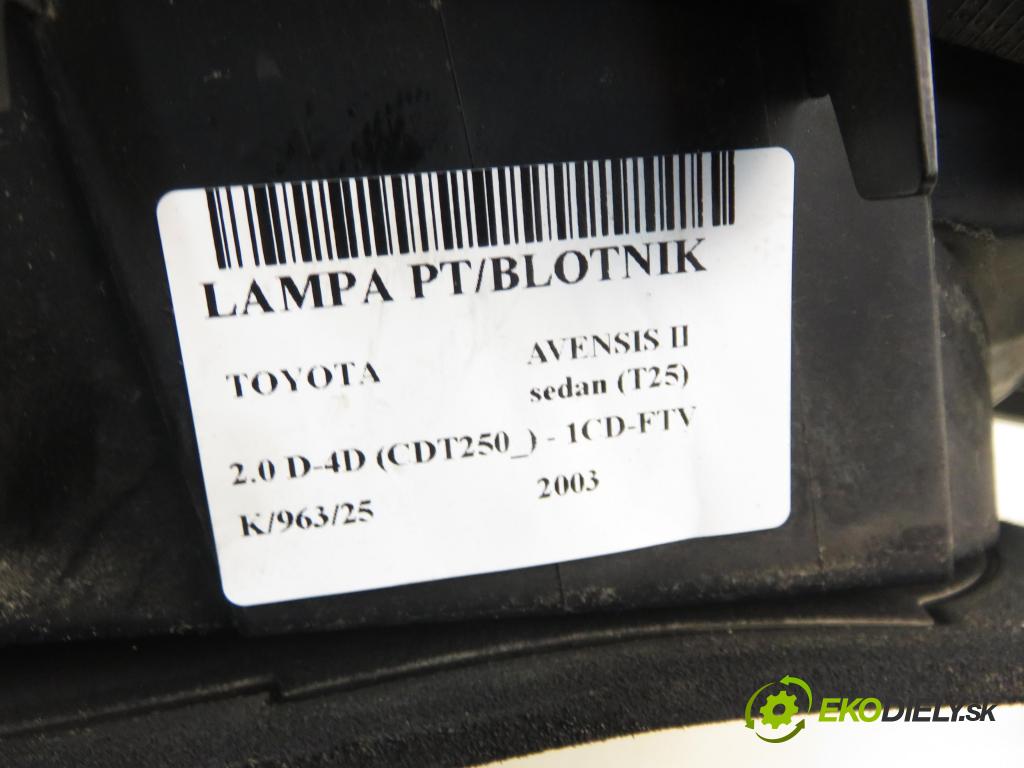 TOYOTA AVENSIS sedan (_T25_) SEDAN 2003 85,00 2.0 D-CAT 116- 1CD-FTV 1995,00 světlo pravé zadní