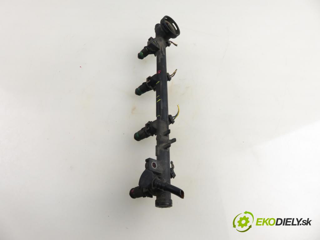 RENAULT LAGUNA II Grandtour (KG0/1_) KOMBI 2001 0,00 1.8 16V (KG0J) - F4P 774 1783,00 Lišta vstrekovacia 7700112777 ; H028797 ; ITG048 (Vstrekovacia lišta)