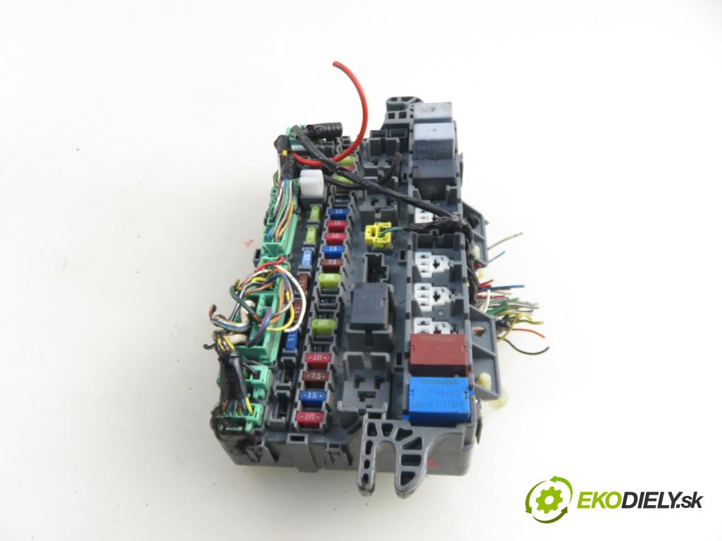 HONDA JAZZ II (GD_, GE3, GE2) HB 2005 57,00 1.2 i-DSI (GD5, GE2) - L12A1 1243,00 MODUL BSI