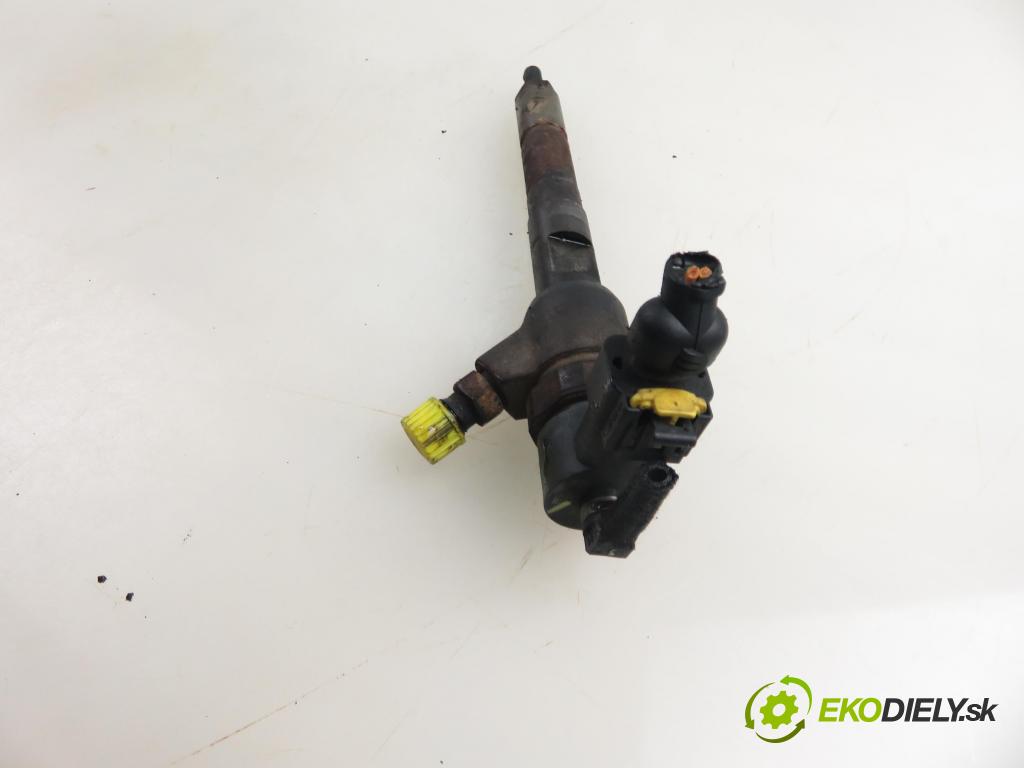 RENAULT ESPACE III (JE0_) MINIVAN 2001 0,00 2.2 dCi (JE0K) - G9T 710 2188,00 vstrekovač 0445110038 ; 8200010074 (Vstrekovač paliva)