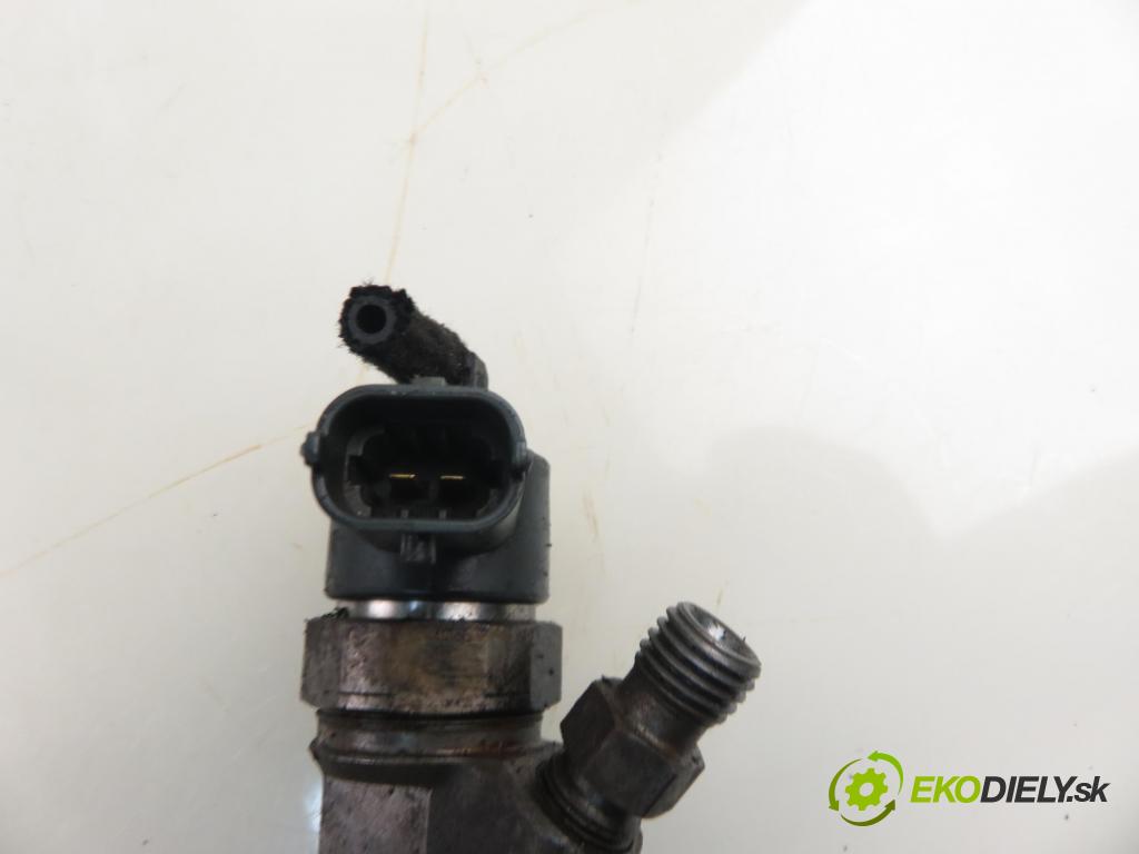 RENAULT ESPACE III (JE0_) MINIVAN 2001 0,00 2.2 dCi (JE0K) - G9T 710 2188,00 vstrekovač 0445110038 ; 8200010074 (Vstrekovač paliva)
