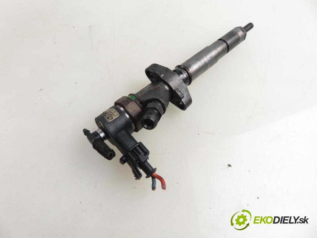 RENAULT ESPACE III (JE0_) MINIVAN 2001 0,00 2.2 dCi (JE0K) - G9T 710 2188,00 vstrekovač 0445110038 ; 8200010074 (Vstrekovač paliva)