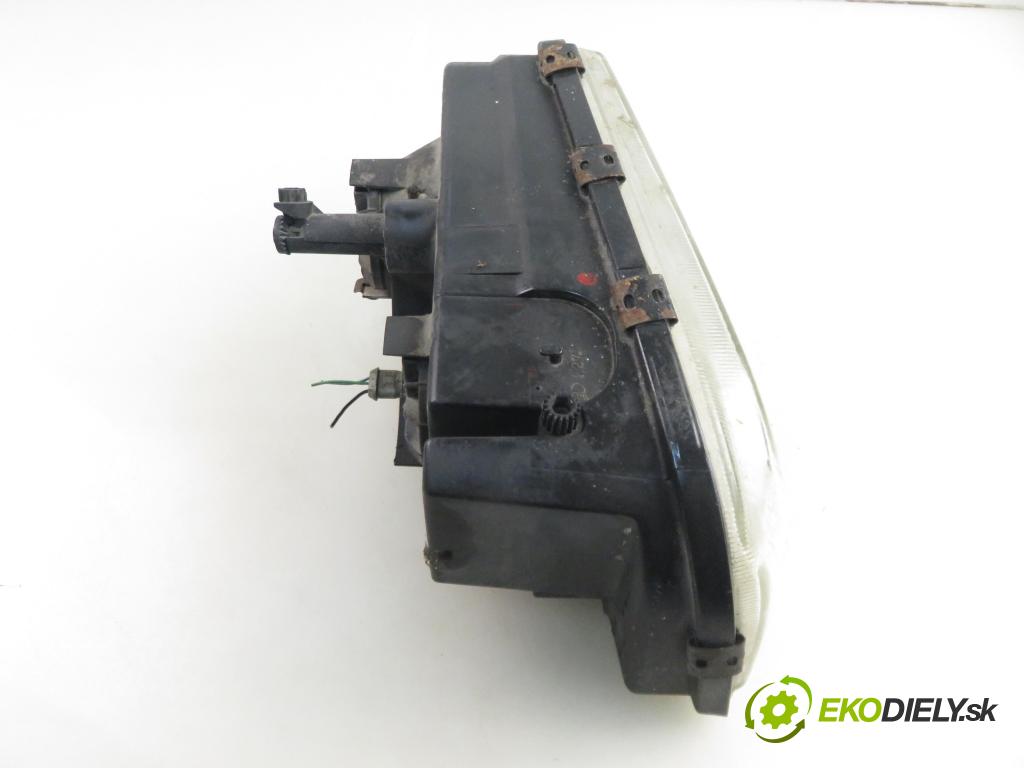 VOLVO V70 I (875, 876) KOMBI 1996 103,00 2.5 TDI - D 5252 T 2461,00 Svetlo LP