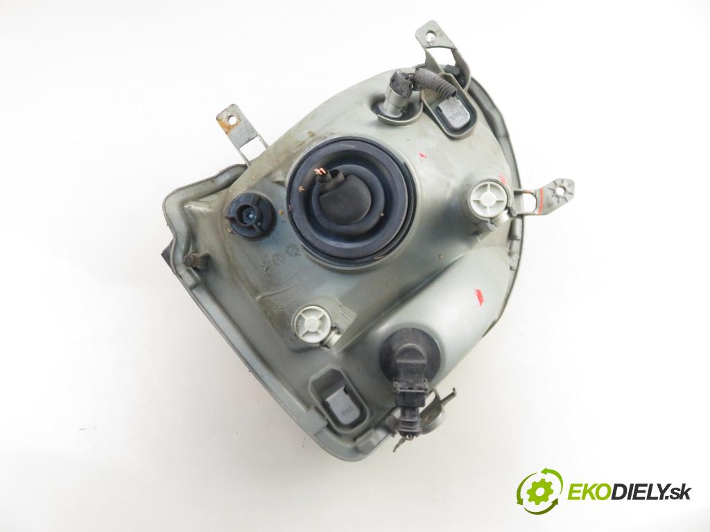 OPEL AGILA (A) (H00) HB 2003 43,00 1.0 12V - Z 10 XE 973,00 Svetlo PP