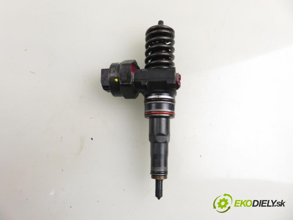 SEAT ALHAMBRA (7V8, 7V9) MINIVAN 2001 85,00 1.9 TDI PD 115 - AUY 1896,00 Vstrekovač 038130073AC ; 0414720029 (Vstrekovač paliva)
