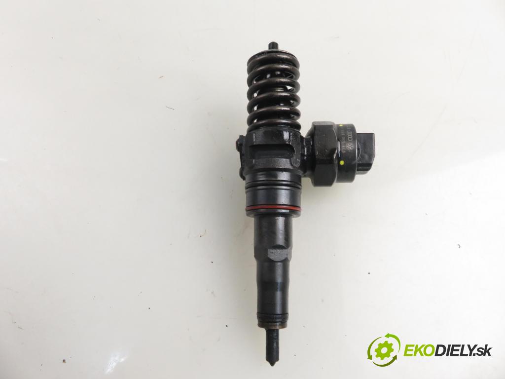 SEAT ALHAMBRA (7V8, 7V9) MINIVAN 2001 85,00 1.9 TDI PD 115 - AUY 1896,00 Vstrekovač 038130073AC ; 0414720029 (Vstrekovač paliva)