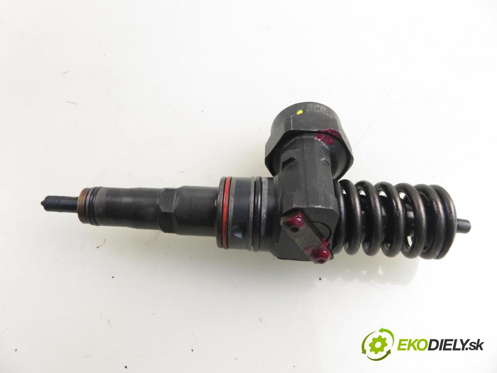 SEAT ALHAMBRA (7V8, 7V9) MINIVAN 2001 85,00 1.9 TDI PD 115 - AUY 1896,00 Vstrekovač 038130073AC ; 0414720029 (Vstrekovač paliva)