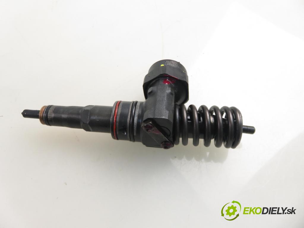 SEAT ALHAMBRA (7V8, 7V9) MINIVAN 2001 85,00 1.9 TDI PD 115 - AUY 1896,00 vstříkovač 038130073AC ; 0414720029 (Vstřikovač paliva)