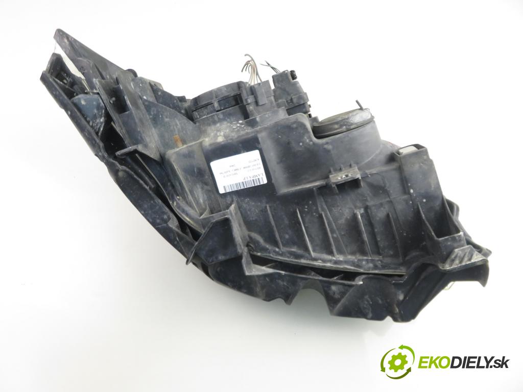 RENAULT MEGANE II (BM0/1_, CM0/1_) HB 2004 83,00 1.6 16V 113 - K4M 760 1598,00 Svetlo LP 8200073220J