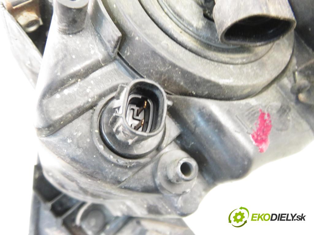 MAZDA 5 (CR19) MINIVAN 2006 105,00 2.0 MZR-CD 143 - RF7J 1998,00 světlo PP