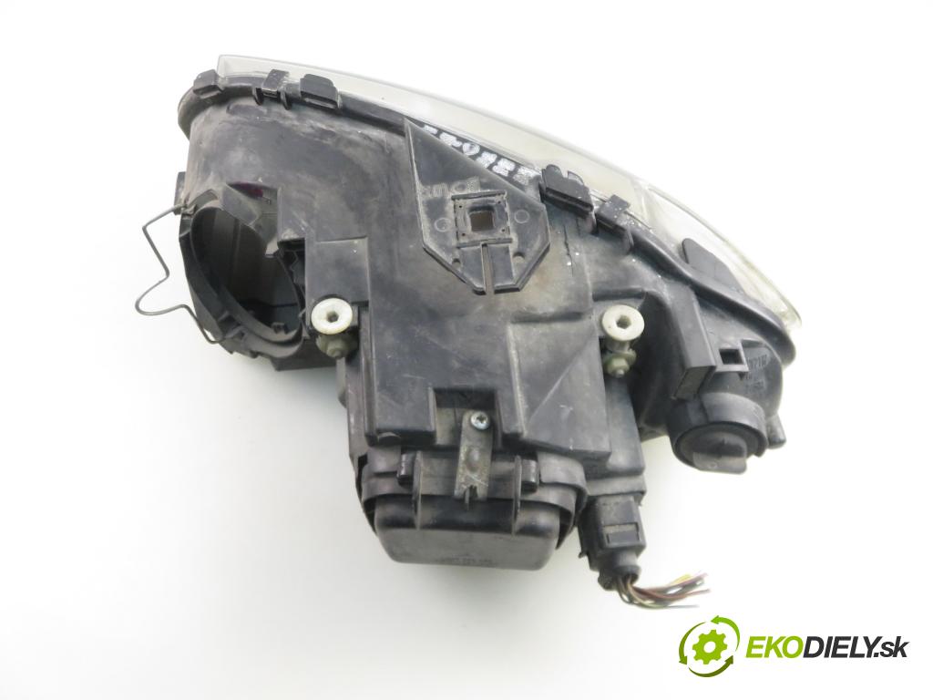 AUDI A3 Sportback (8PA) HB 2005 103,00 2.0 TDI 16V - BKD 1968,00 Svetlo PP