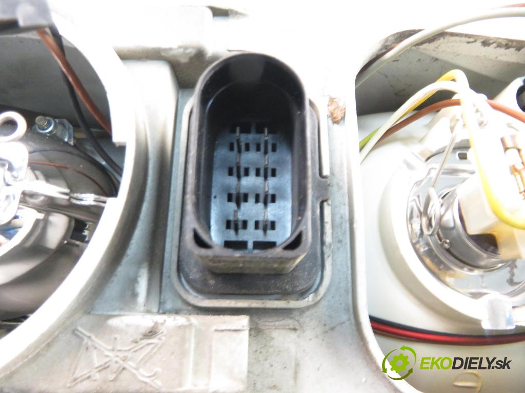 SKODA OCTAVIA I (1U2) LIFTBACK 2003 66,00 1.9 TDI - ALH 1896,00 Svetlo PP 1U1941018D