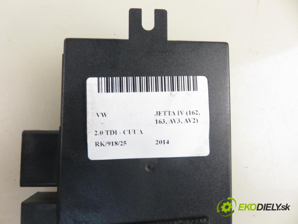 VW JETTA IV (162, 163, AV3, AV2) SEDAN 2014 81,00 2.0 TDI CR 110 - CUUA 1968,00 řídící jednotka tažného oka 5DS01015441 ; 300001506758