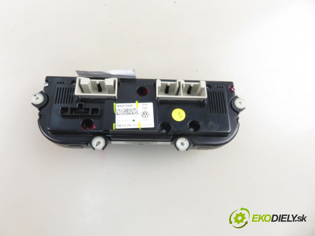 VW JETTA IV (162, 163, AV3, AV2) SEDAN 2014 81,00 2.0 TDI CR 110 - CUUA 1968,00 Panel kúrenia KLIMATRONIK 1K8907044A ; 5HB01225021