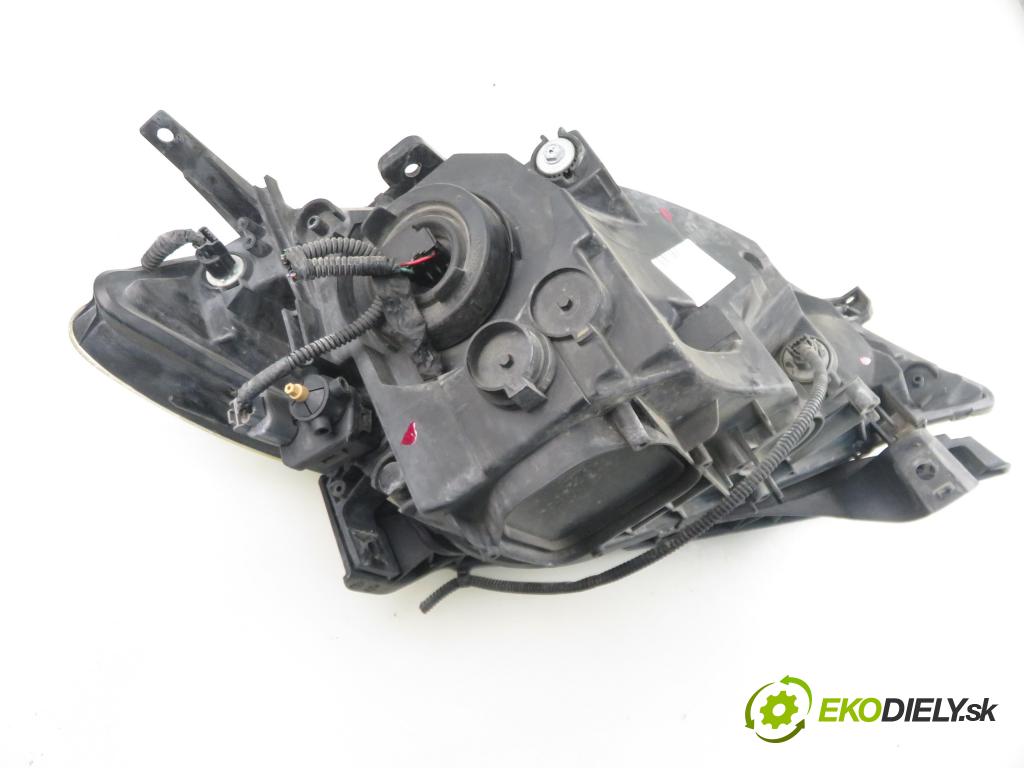 HONDA FR-V (BE) MINIVAN 2006 103,00 2.2 i CTDi 140 - N22A1 2204,00 světlo LP