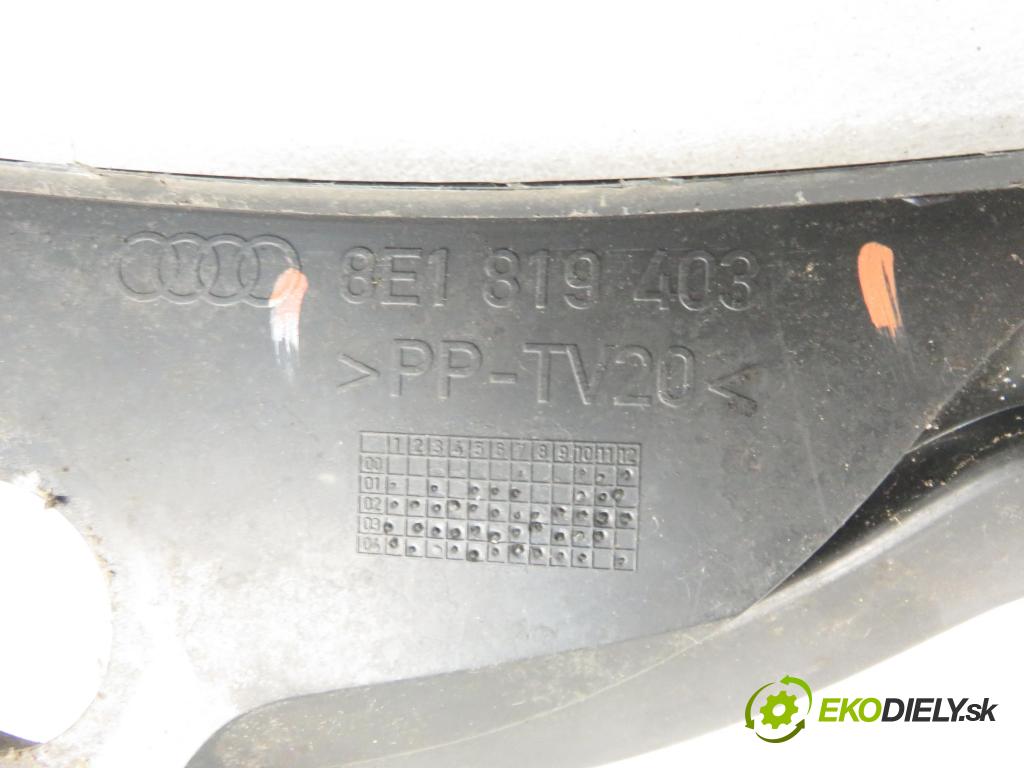 AUDI A4 Avant (8ED, B7) KOMBI 2005 150,00 3.0 TDI quattro - BKN 2967,00 Torpédo, plast pod čelné okno  (Torpédo (plast pod čelným sklom))