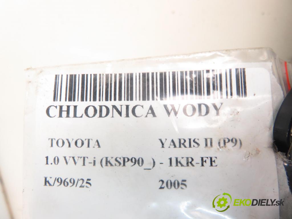 TOYOTA YARIS (_P9_) HB 2005 51,00 1.0 VVT-i (KSP90_) - 1KR-FE 998,00 chladič vody 