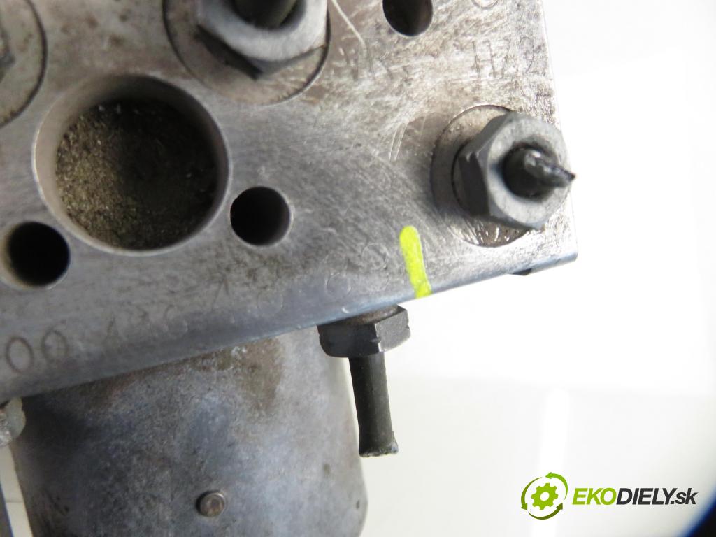 MERCEDES-BENZ VITO Skrzynia (638) FURGON 2002 75,00 110 CDI 2.2 (638.094) - OM 611LA (75 KW CDI) 2151,00 Pumpa ABS 0265900033 ; 0004464889 ; 0265224065 (Pumpa ABS)