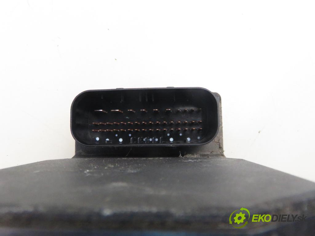 MERCEDES-BENZ VITO Skrzynia (638) FURGON 2002 75,00 110 CDI 2.2 (638.094) - OM 611LA (75 KW CDI) 2151,00 Pumpa ABS 0265900033 ; 0004464889 ; 0265224065 (Pumpa ABS)