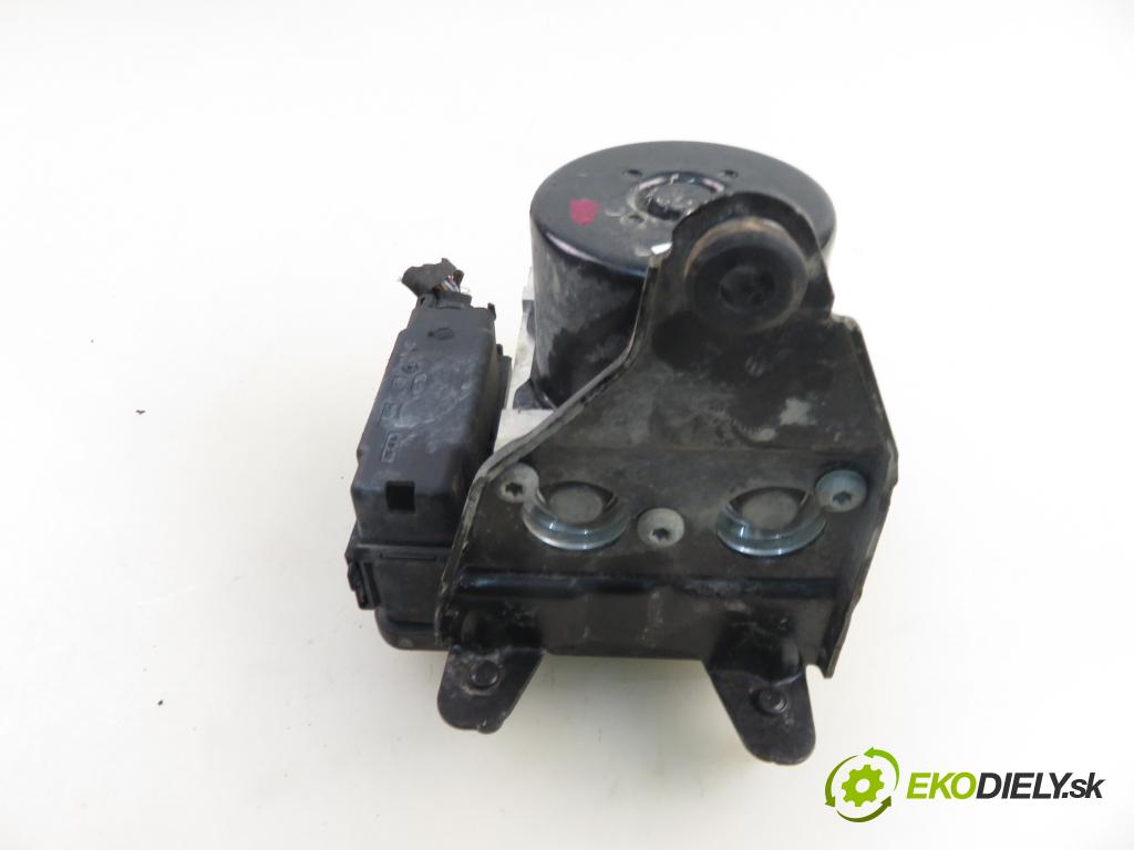 VW JETTA IV (162, 163, AV3, AV2) SEDAN 2014 81,00 2.0 TDI CR 110 - CUUA 1968,00 Pumpa ABS 1K0907379BS ; 1K0614517EG ; 10096103833 (Pumpa ABS)