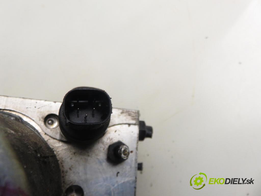 VW PASSAT B5.5 Variant (3B6) KOMBI 2002 110,00 2.5 TDI 4motion - AKN 2496,00 Pumpa ABS 0265950054 ; 4B00614517H ; 0265225121 (Pumpa ABS)