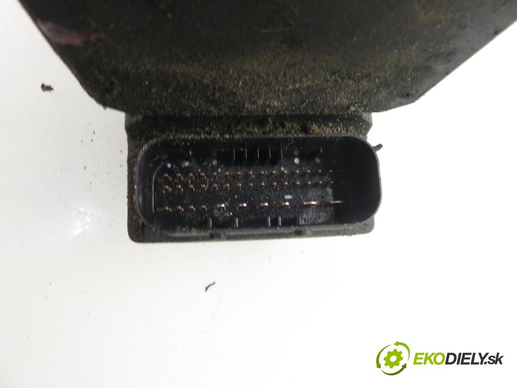 VW PASSAT B5.5 Variant (3B6) KOMBI 2002 110,00 2.5 TDI 4motion - AKN 2496,00 Pumpa ABS 0265950054 ; 4B00614517H ; 0265225121 (Pumpa ABS)