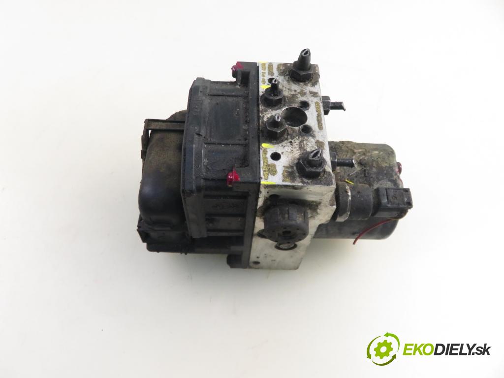 VW PASSAT B5.5 Variant (3B6) KOMBI 2002 110,00 2.5 TDI 4motion - AKN 2496,00 Pumpa ABS 0265950054 ; 4B00614517H ; 0265225121 (Pumpa ABS)