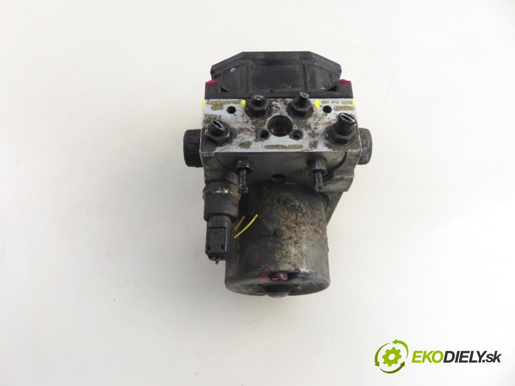 VW PASSAT B5.5 Variant (3B6) KOMBI 2002 110,00 2.5 TDI 4motion - AKN 2496,00 Pumpa ABS 0265950054 ; 4B00614517H ; 0265225121 (Pumpa ABS)