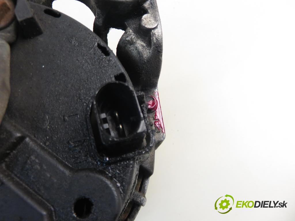 VW PASSAT B5.5 Variant (3B6) KOMBI 2002 110,00 2.5 TDI 4motion - AKN 2496,00 Alternátor  (Alternátor)